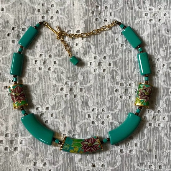 Beautiful Vintage Collar Choker Necklace Signed Japan Floral Beads Memory Wire - Picture 8 of 9